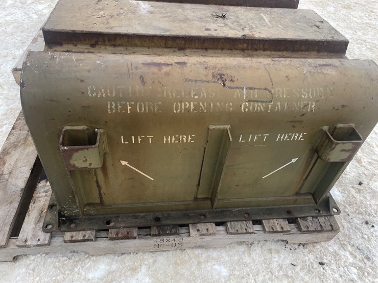 #3798-•-(2)-heavy-metal-shipping-crates-image-12