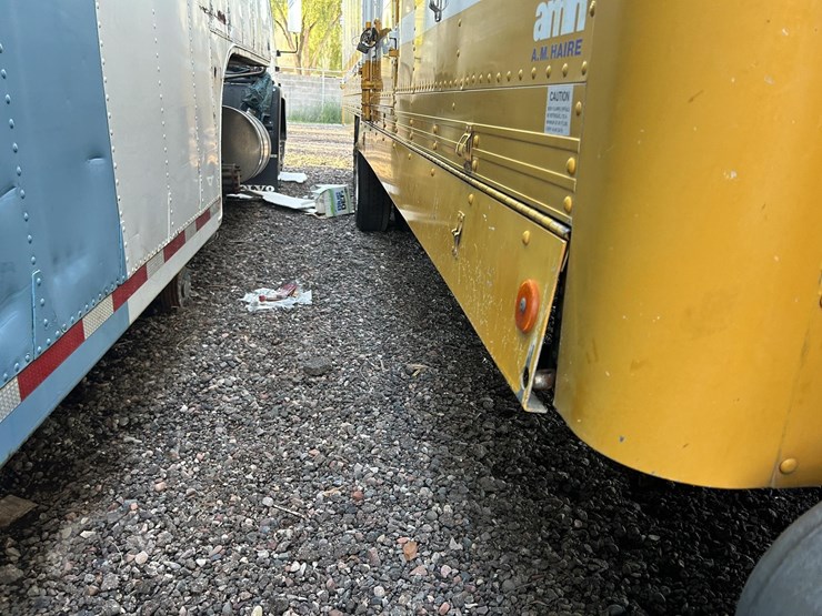 2001-international-4700-image-9