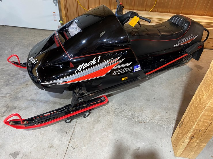 #3788-•-1991-ski-doo-formula-mach-1-snowmobile-image-6