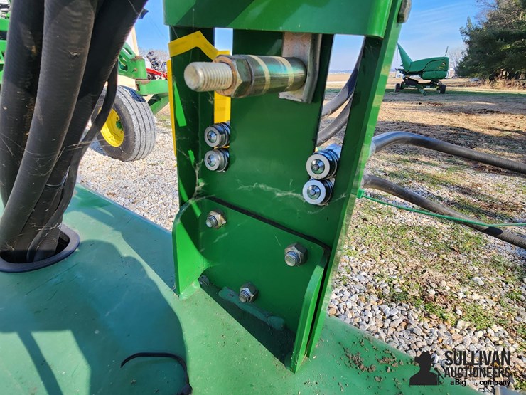 2010-john-deere-2210-image-10