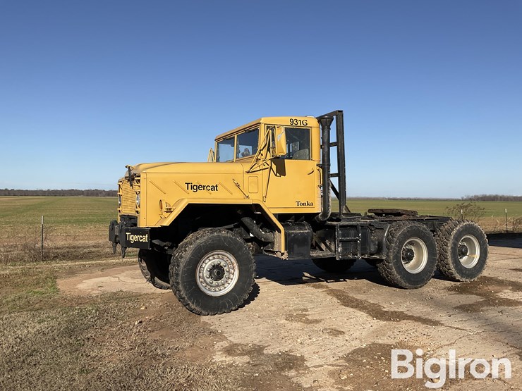 1991-tigercat-m931a2-6x6-truck-tractor-image-1