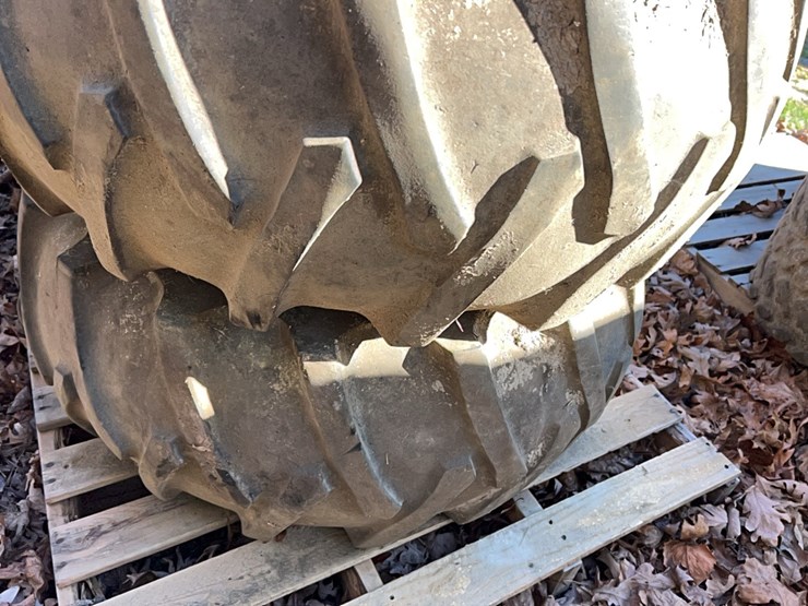 tires-off-of-spray-coupe,-(2)-9.5-24,-(2)-16.5-16.1-sl;-located-at-7241-roxbury-rd,-charles-city,-va,-please-call-804.837.9940-or-804.651.4404-with-questions-image-3