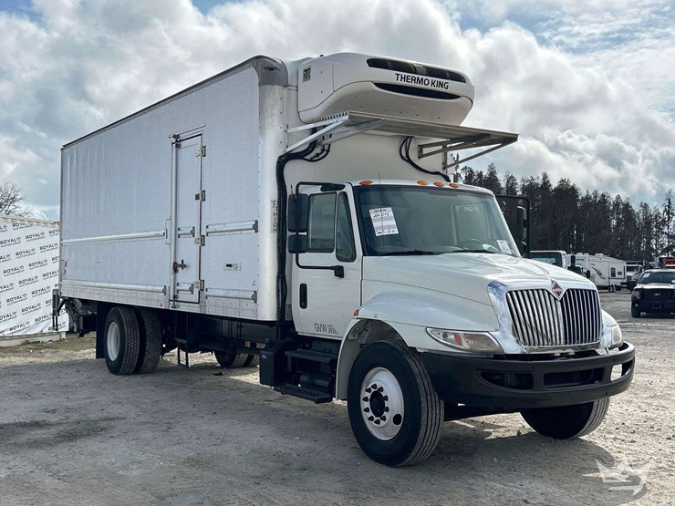2019-international-durastar-4300-image-2