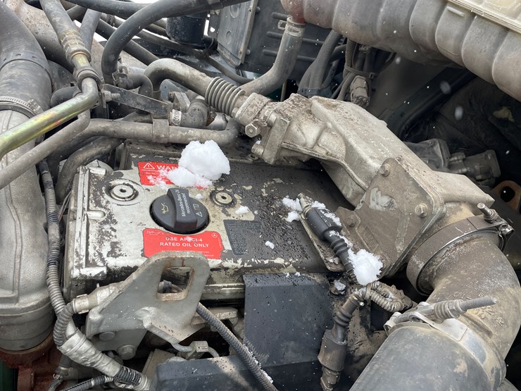 #400-•-2006-sterling-straight-truck-(has-wi-title)-image-51