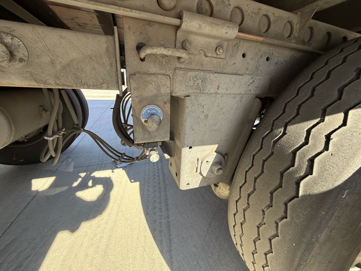 2016-utility-van-image-6