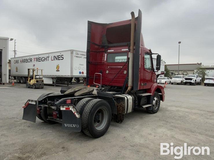 2017-volvo-vnm42t-s/a-truck-tractor-image-5
