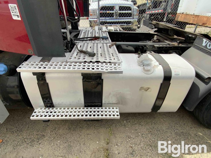 2016-volvo-vnm42t-s/a-truck-tractor-image-19