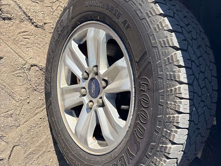 2016-ford-f150-image-30