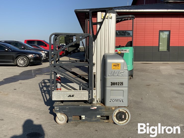 2018-jlg-mlv20-electric-self-propelled-vertical-manlift-image-8