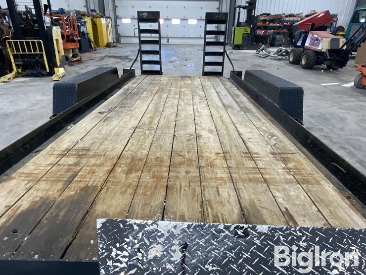 2022-cross-country-4hd16-16'-t/a-utility-trailer-w/ramps-image-15