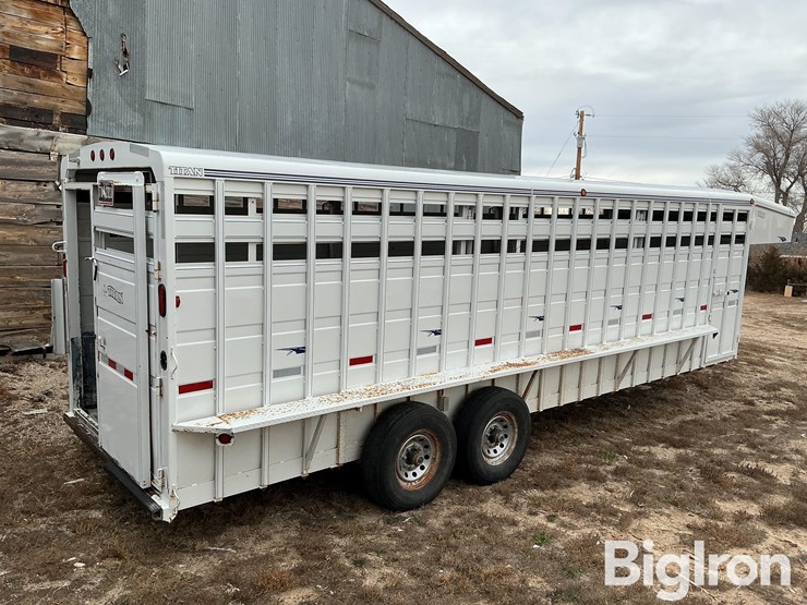 2010-titan-trailer-image-5