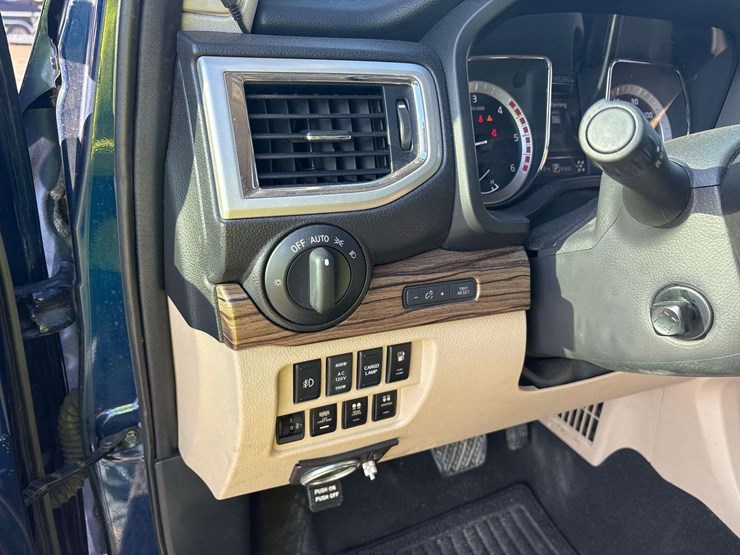 2016-nissan-titan-image-12