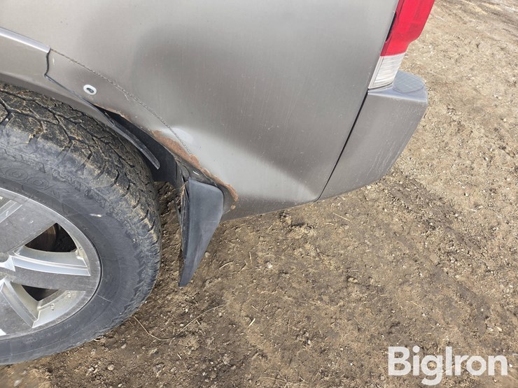 2009-nissan-armada-image-9