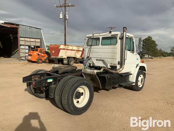 1998-freightliner-fl70-image-5