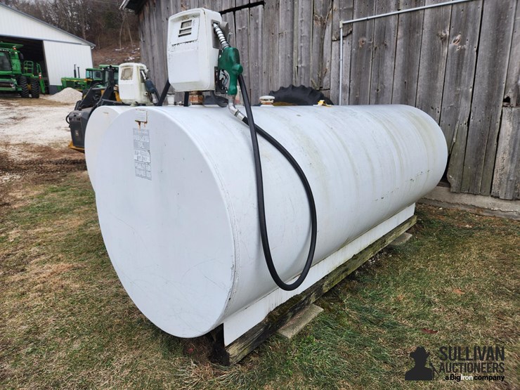 certified-1,000-gal-fuel-tank-image-1