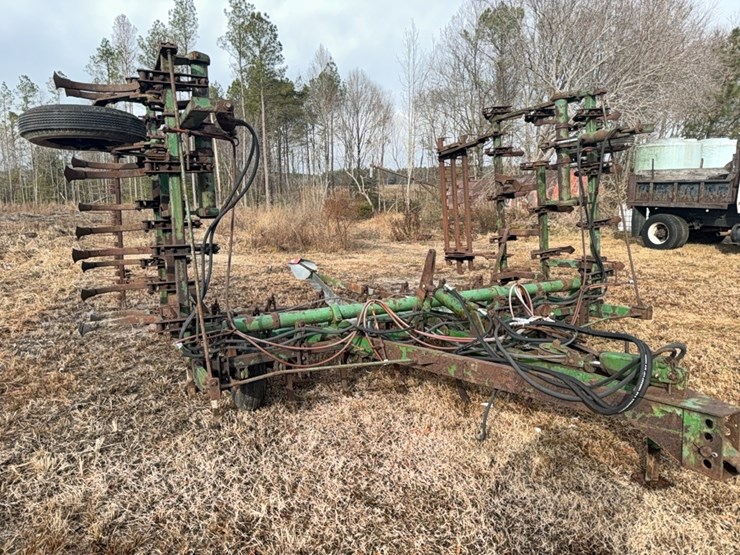 john-deere-pull-type-3-section-field-cultivator,-24';-located-at-7241-roxbury-rd,-charles-city,-va,-please-call-804.837.9940-or-804.651.4404-with-questions-image-39
