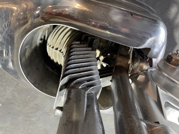 #3832-•-bendix-vintage-outboard-boat-motor-image-10