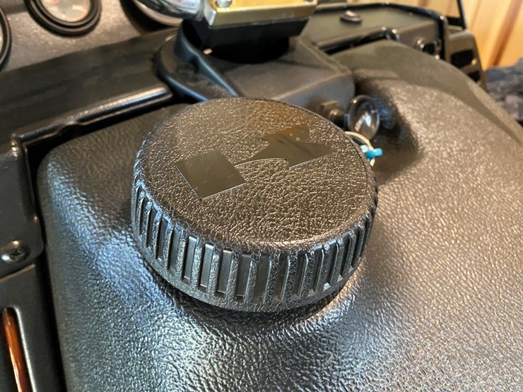 #3783-•-1980-kawasaki-440-invader-snowmobile-image-38