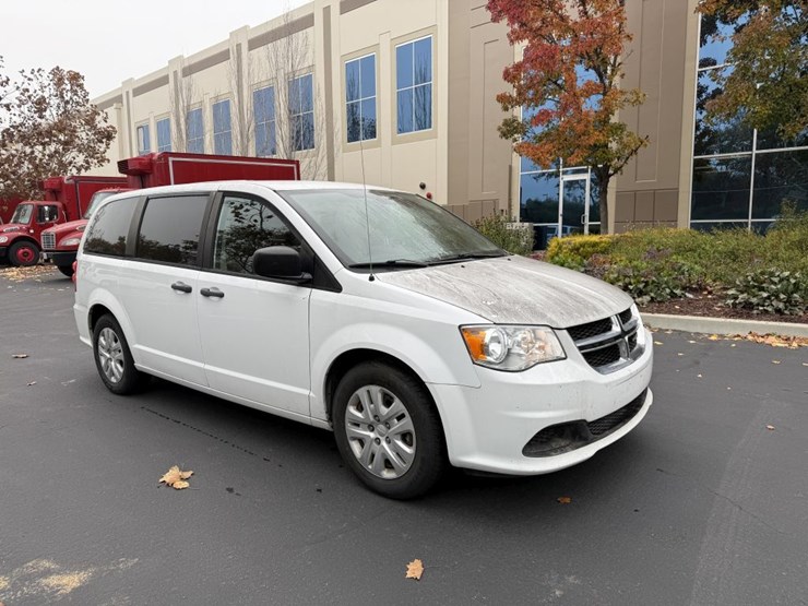 2019-dodge-grand-caravan-image-2