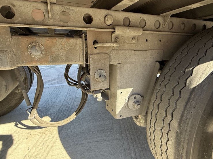 2016-utility-van-image-6