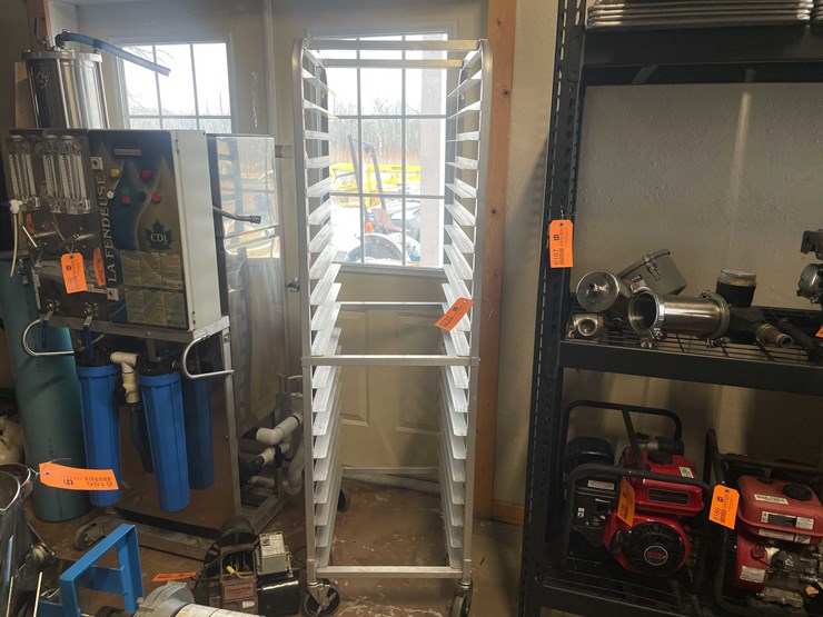 #6194-•-bakers-rack-and-trays-image-1