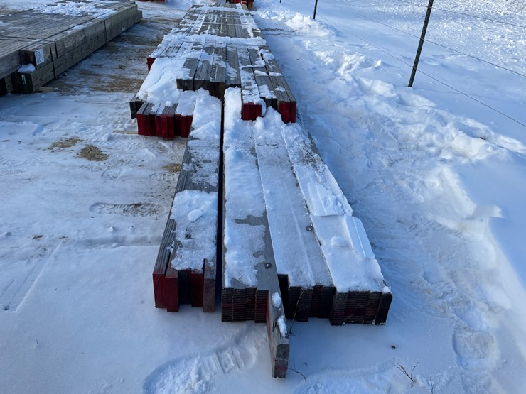 #3789-•-bundle-of-laminated-wood-beams-image-7