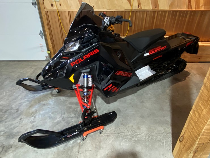 #3797-•-new-2023-polaris-indy-600-cross-country-matryx-snowmobile-image-8