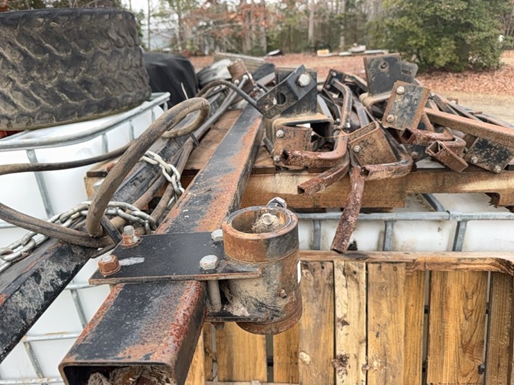 corn-reel,-6-row-hydraulic;-located-at-7241-roxbury-rd,-charles-city,-va,-please-call-804.837.9940-or-804.651.4404-with-questions-image-18