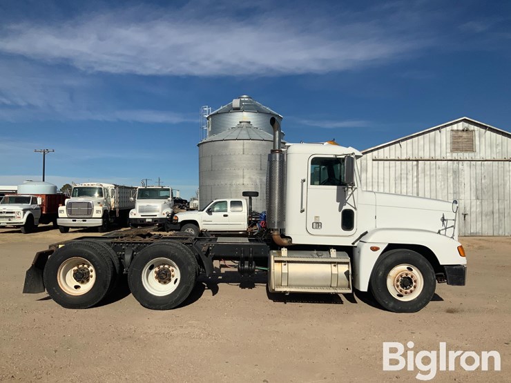 1999-freightliner-fld120-image-4