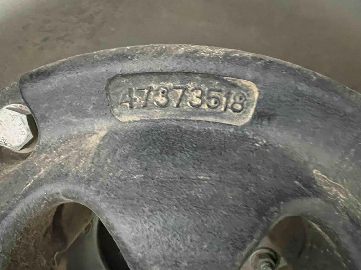 2014-case-farmall-115u-tractor-image-35