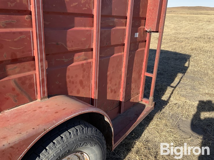 1990-titan-trailer-image-19