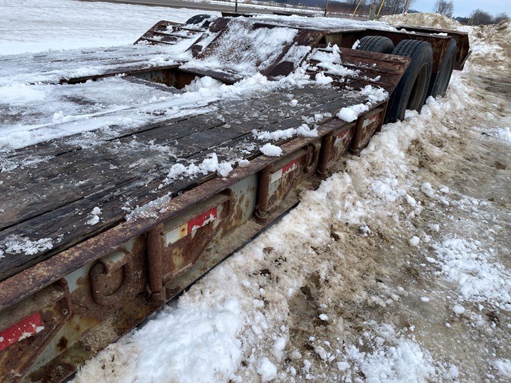 #1012-•-32'-lowboy-semi-trailer-(no-title,-for-parts)-image-26