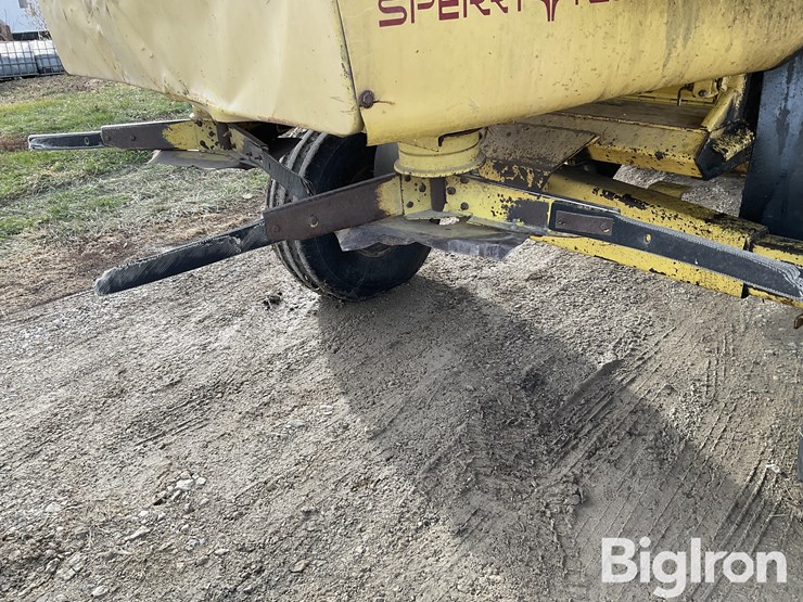 1982-new-holland-tr75-image-12