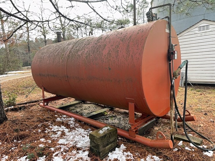 2023-2000-gal-fuel-tank-on-skids,-5-ft-x-12-ft-with-pump;-located-at-7241-roxbury-rd,-charles-city,-va,-please-call-804.837.9940-or-804.651.4404-with-questions-image-25
