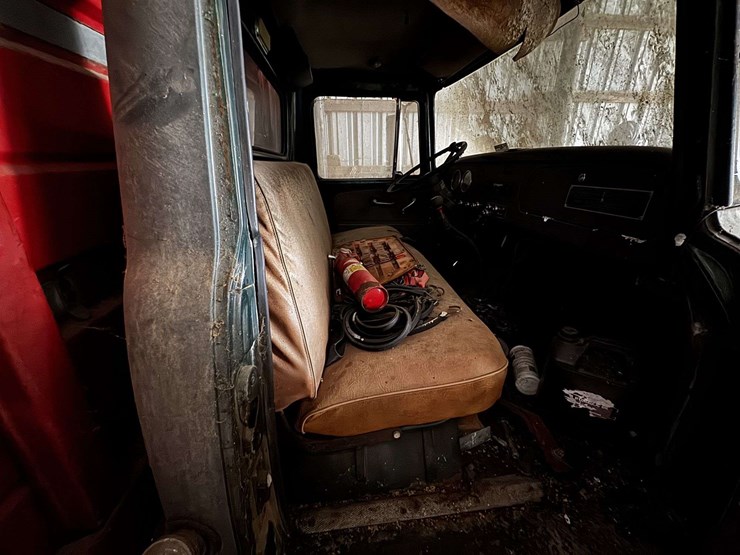 1964-international-loadstar-image-15