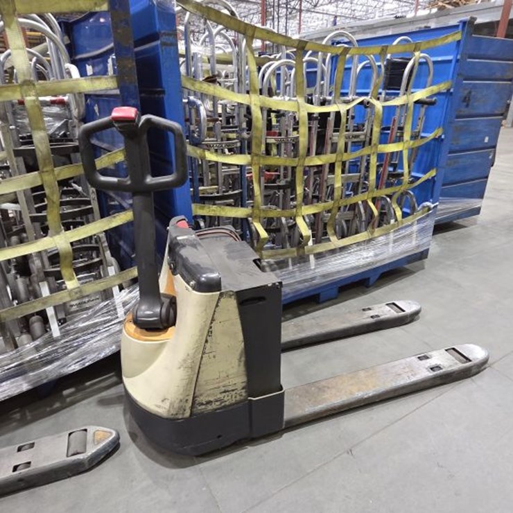 2000 CROWN WP2040-45