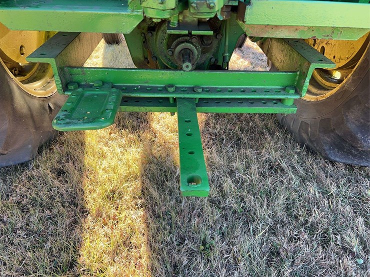 john-deere-830-image-45