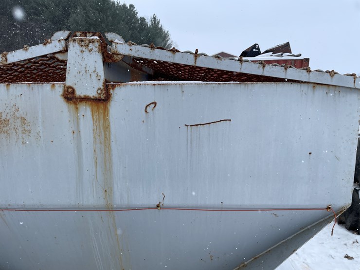 #3773-•-truck-mounted-salter/sander-with-brine-tanks-image-23