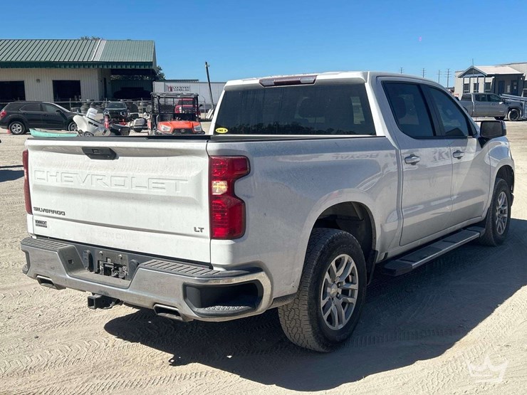 2020-chevrolet-silverado-1500-image-3
