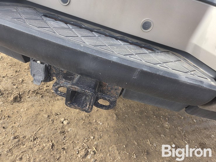 2009-nissan-armada-image-19