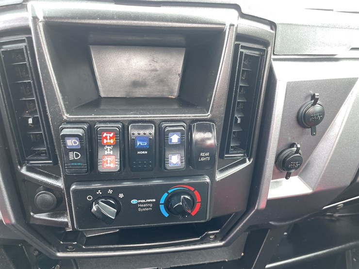 2015-polaris-ranger-xp-image-43