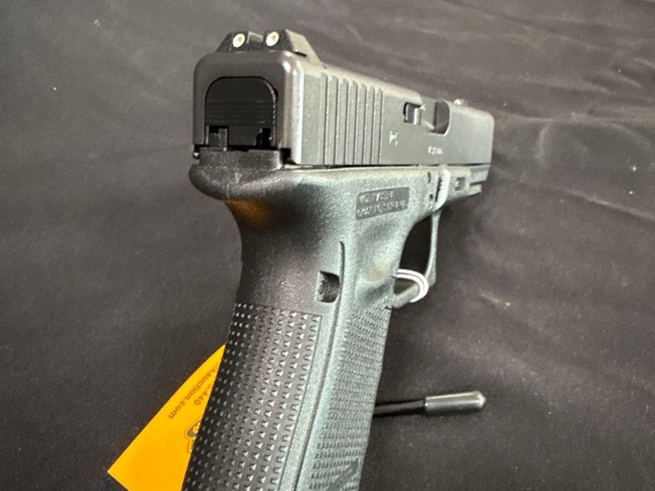 glock-g23-.40sw-pistol-(sn#-usk806)-(3mags/case)-image-8