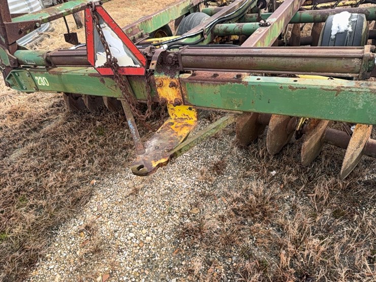 john-deere-230-image-50