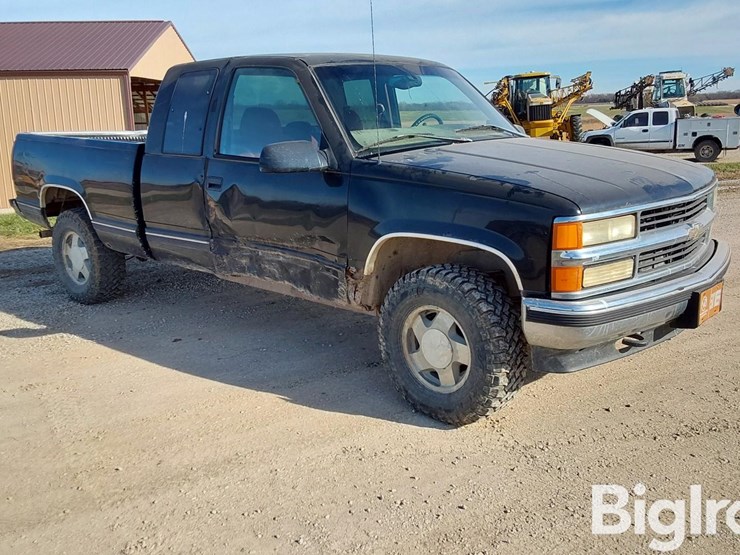 1997-chevrolet-silverado-1500-image-3