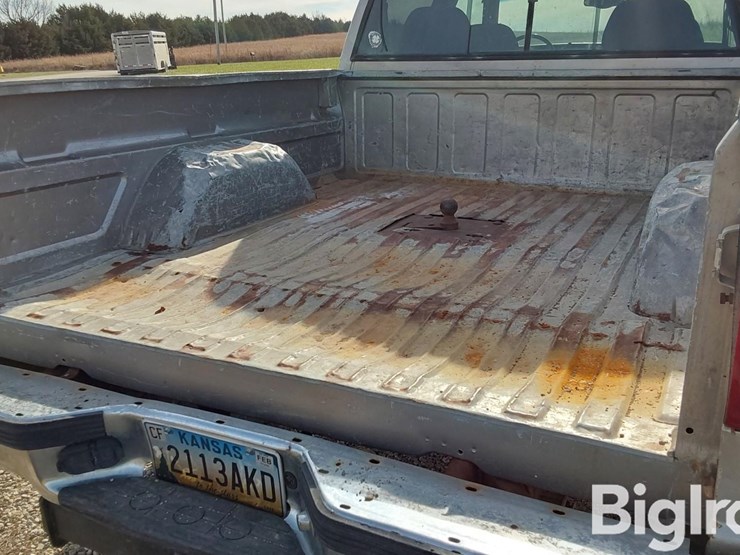 1999-gmc-2500-image-16