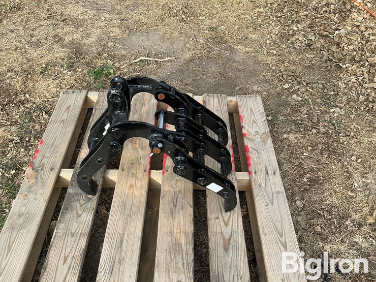 mini-excavator-grapple-image-4