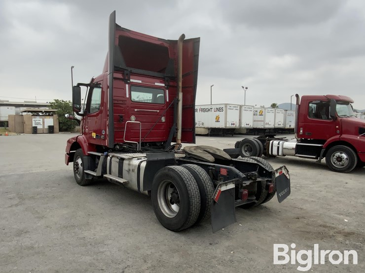 2017-volvo-vnm42t-s/a-truck-tractor-image-7
