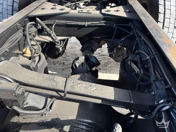 2019-kenworth-t880-image-45