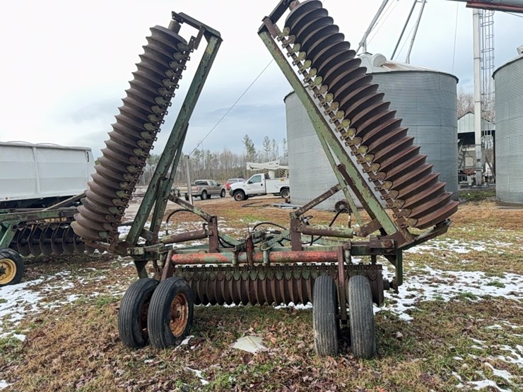 24-ft-folding-3-section-cultipacker-pull,-brillion;-located-at-7241-roxbury-rd,-charles-city,-va,-please-call-804.651.4404-with-questions-image-27