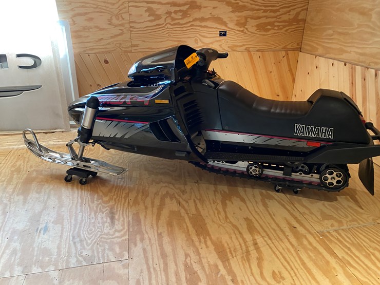 #3790-•-1992-yamaha-v-max-4-snowmobile-image-5